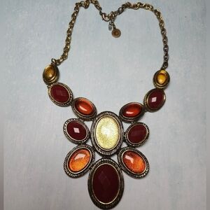 👍 5 for $20 Liz Claiborne Gold Tone Statement Necklace